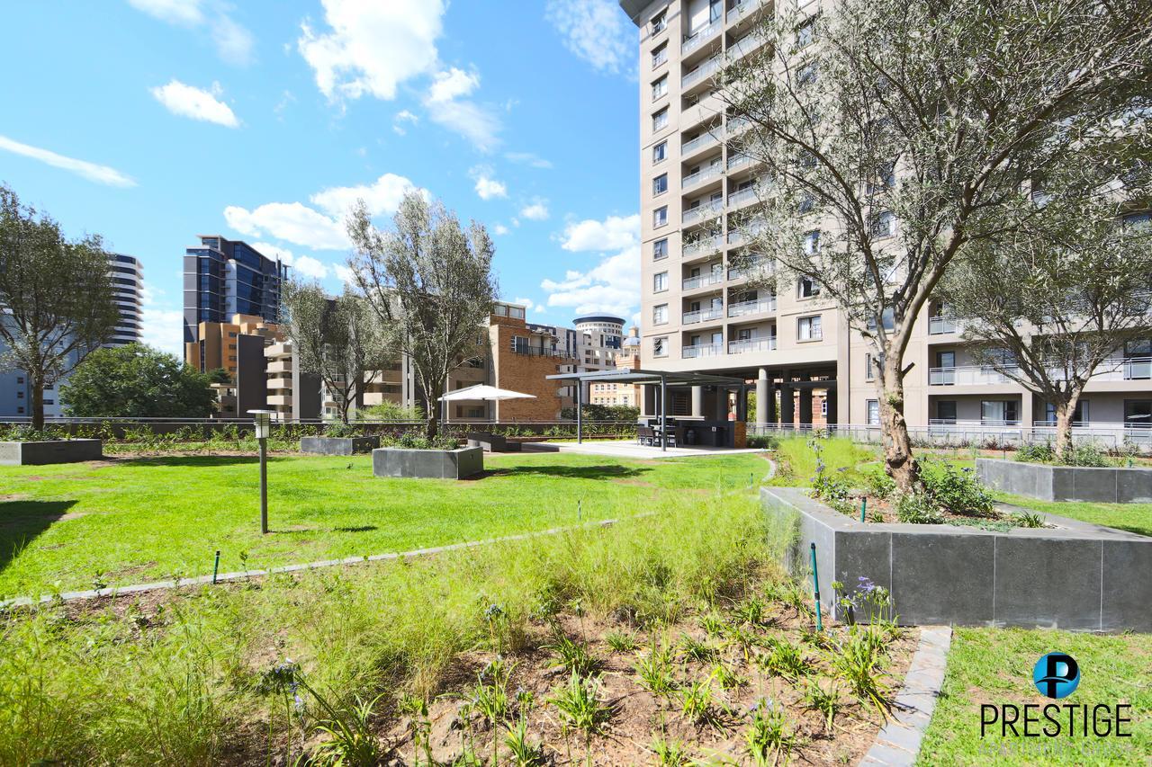 Prestige Apartments Sandton at Westpoint Johannesburg Exterior foto